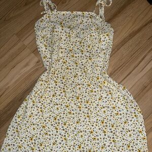 SHEIN Tie Shoulder Ditsy S Floral Cami Dress